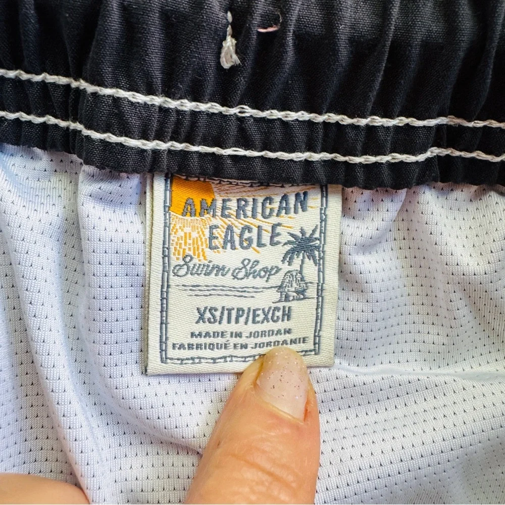 American Eagle men's black swim trunks size xs